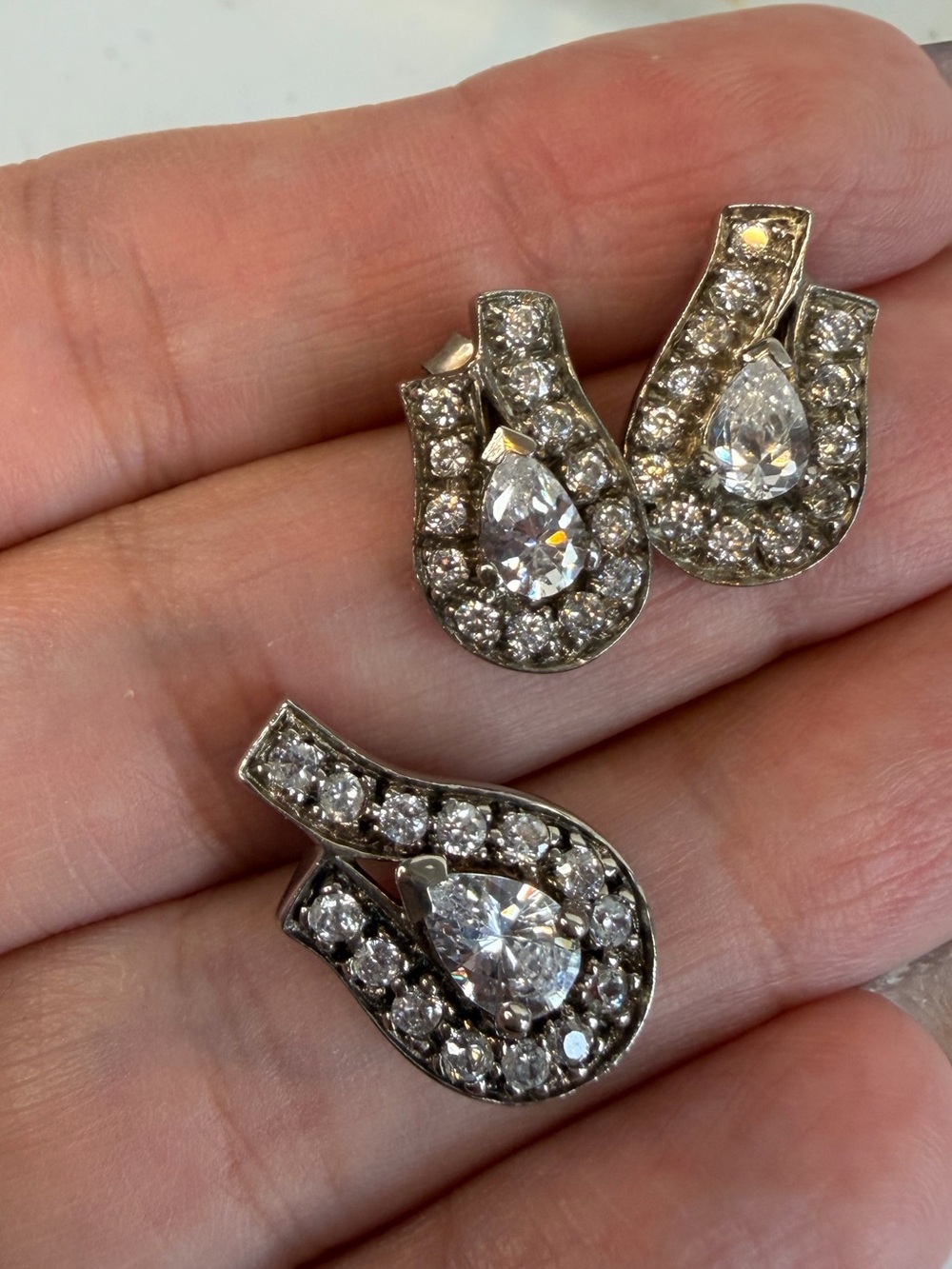 Vintage Art Deco Style Silver Tone Rhinestone Teardrop Earrings Pendant Set 90s